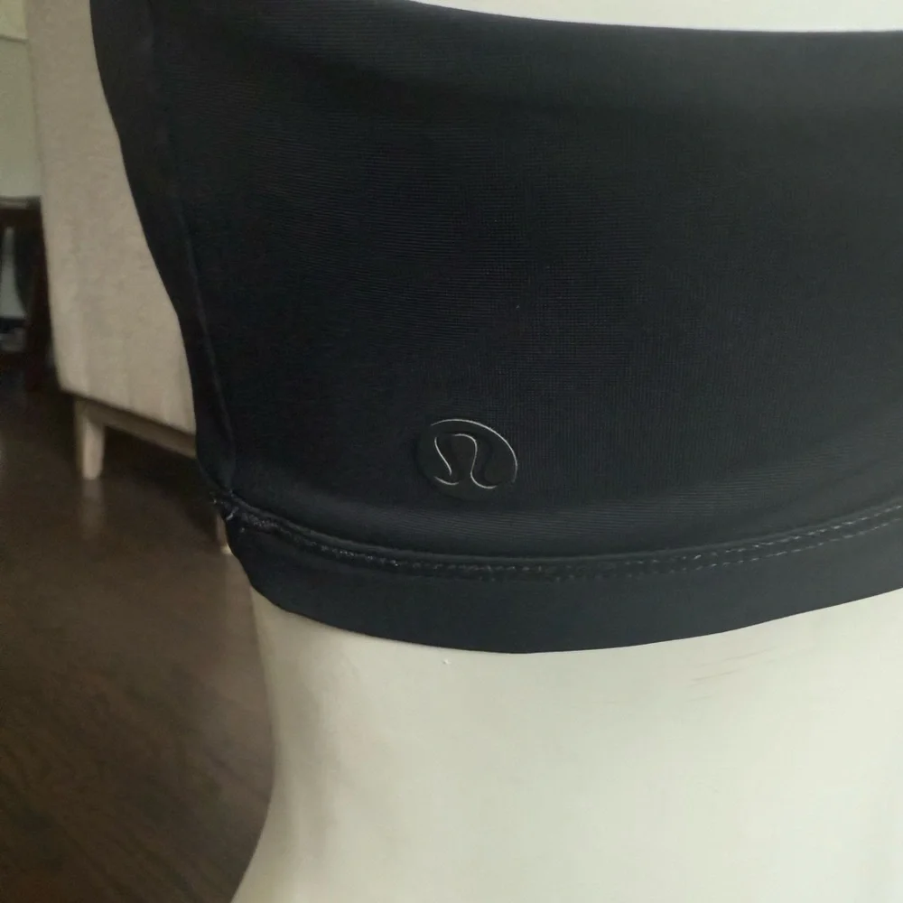 LULULEMON Shoreline Blck Swim Top